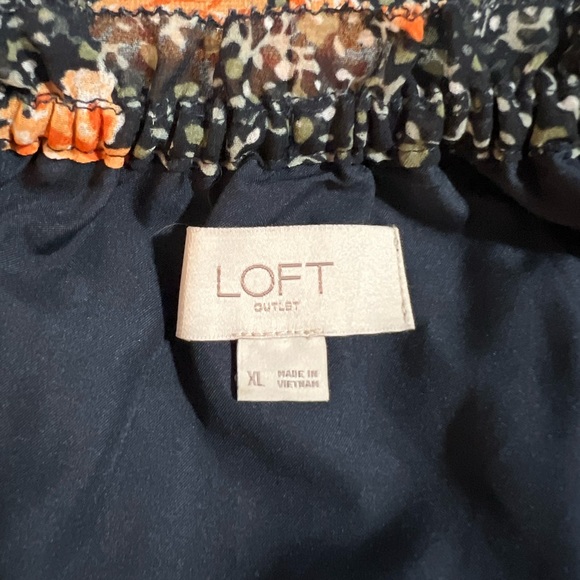 Loft dress - Picture 2 of 7